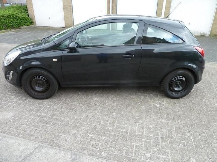 Occasion Opel Corsa Edition 86 PK (63 kW) 2013 Zwart Hatchback