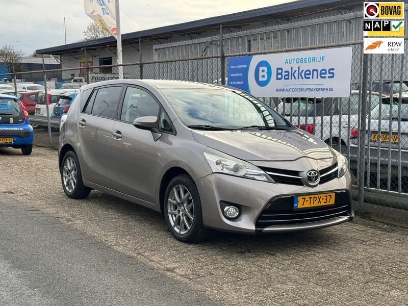 Bruin Gebruikt 2014 Toyota Verso Business Edition MPV | € 8.495 (Eerlijke prijs) - Afbeelding 1/4