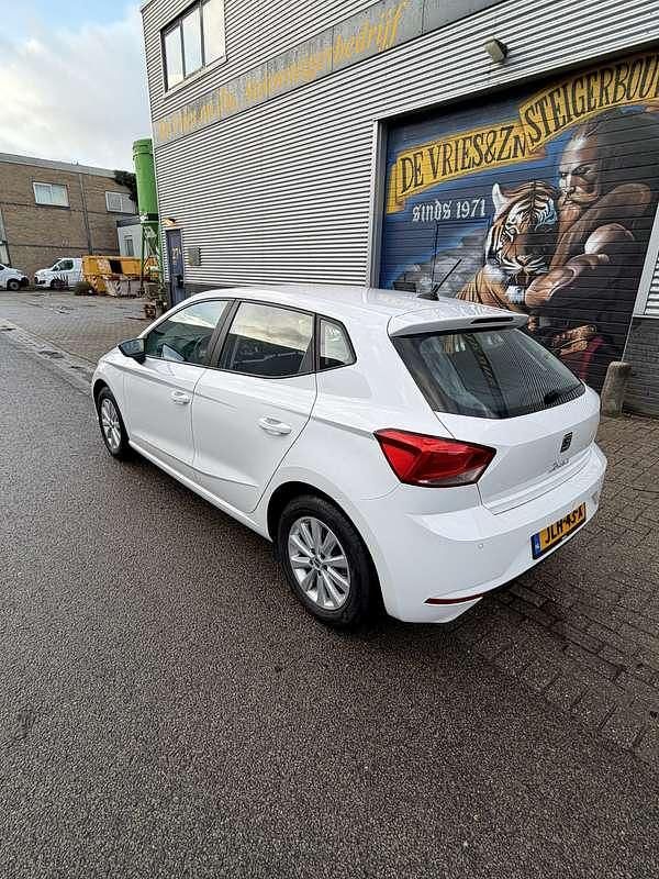 Wit Occasion 2022 Seat Ibiza FR Hatchback | € 12.500 (Super prijs) - Afbeelding 1/4