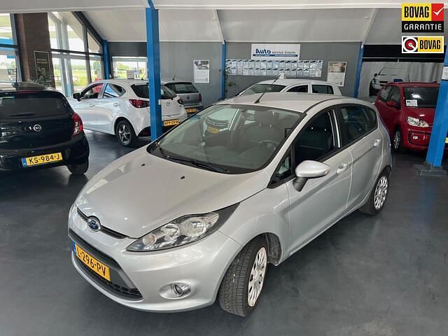 Grijs Gebruikt 2012 Ford Fiesta Trend Hatchback | € 5.600 (Eerlijke prijs) - Afbeelding 1/4