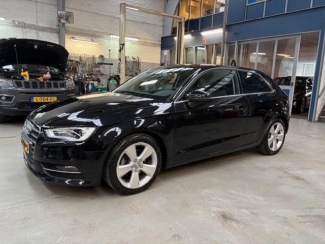 Occasion Audi A3 Sportback Ambition 2012 Zwart (metallic) Hatchback