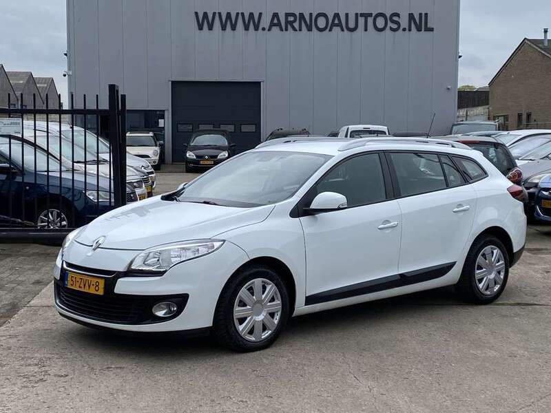 Wit, metallic lak Gebruikt 2013 Renault Mégane GrandTour Expression Stationwagen | € 3.634 (Duur) - Afbeelding 1/4