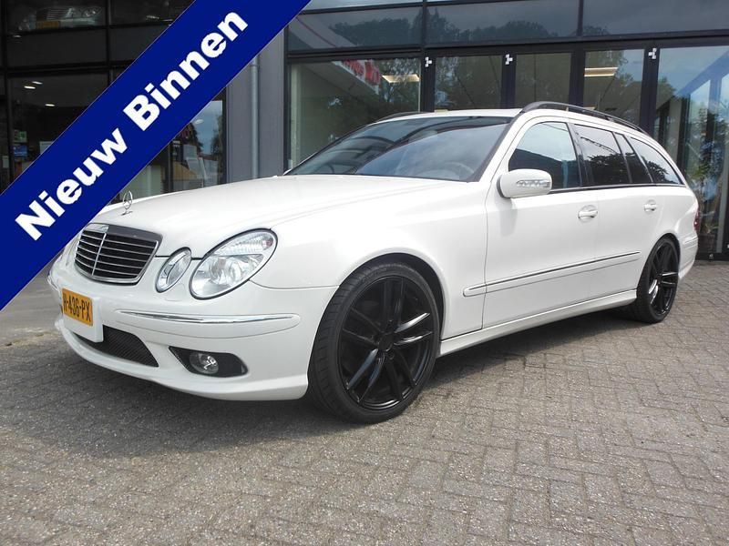 Wit Gebruikt 2004 Mercedes E500 Elegance Stationwagen | € 8.750 (Super prijs) - Afbeelding 1/4