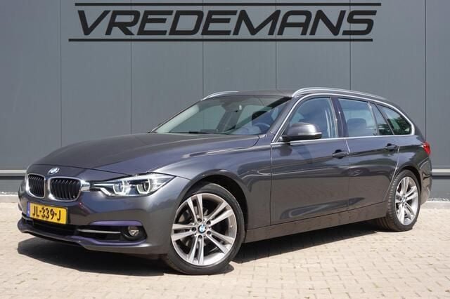 Grijs, metallic lak Gebruikt 2016 BMW 320 Executive Stationwagen | € 12.450 (Goede deal) - Afbeelding 1/4
