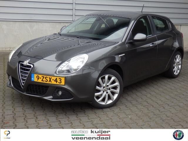 Grijs Gebruikt 2011 Alfa Romeo Giulietta Progression Hatchback | € 6.850 (Duur) - Afbeelding 1/4