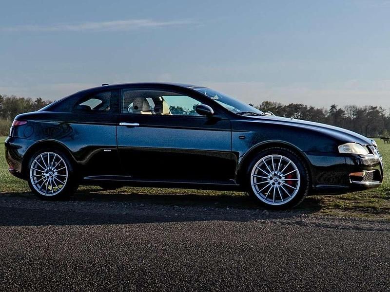 Zwart Gebruikt 2004 Alfa Romeo GT Distinctive Coupé | € 11.500 - Afbeelding 1/4