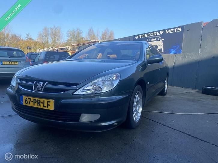 Grijs Occasion 2004 Peugeot 607 Business-Line Sedan | € 1.295 (Eerlijke prijs) - Afbeelding 1/4
