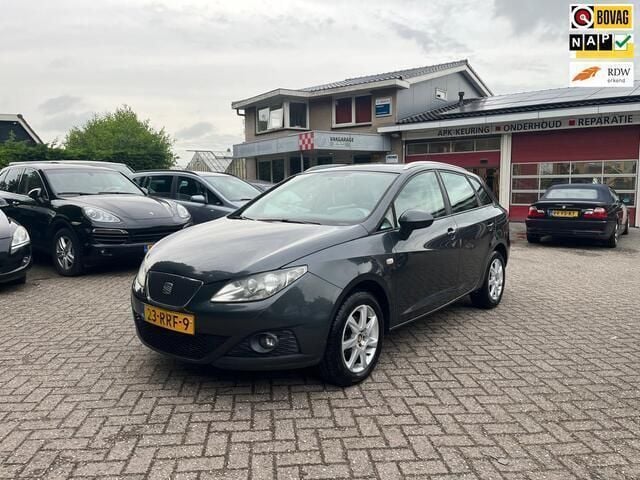 Grijs Gebruikt 2011 Seat Ibiza ST Ecomotive Stationwagen | € 2.500 (Eerlijke prijs) - Afbeelding 1/4