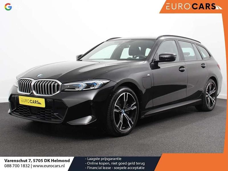 Zwart Gebruikt 2023 BMW 330e M Sport Stationwagen | € 41.990 (Goede deal) - Afbeelding 1/4