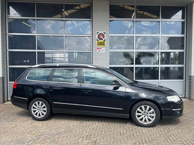 Zwart Gebruikt 2008 VW Passat Comfortline Stationwagen | € 750 (Super prijs) - Afbeelding 1/4