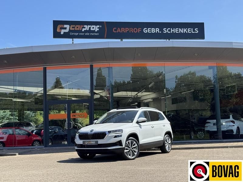 Wit Gebruikt 2024 Skoda Karoq Business Line SUV | € 38.390 (Eerlijke prijs) - Afbeelding 1/4