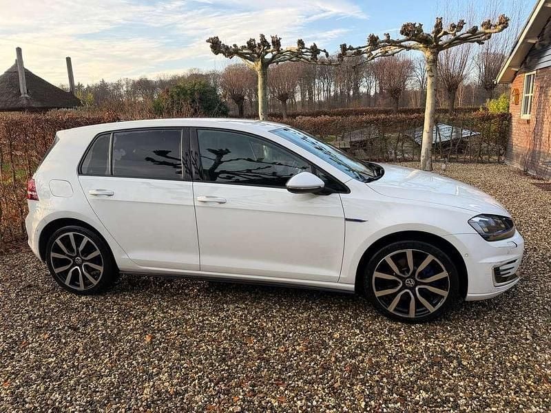 Wit Gebruikt 2015 VW Golf VII GTE Hatchback | € 12.000 (Super prijs) - Afbeelding 1/4