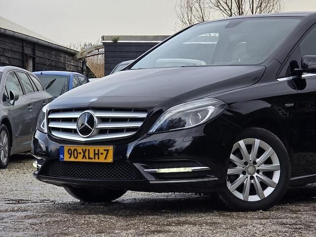 Occasion Mercedes B180 2012 Zwart MPV