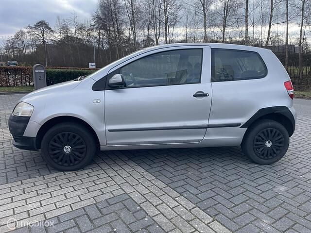 Occasion VW Fox 54 PK (39 kW) 2006 Grijs (metallic) Hatchback