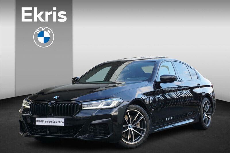 Zwart Gebruikt 2021 BMW 540 Comfort Edition Sedan | € 48.450 (Eerlijke prijs) - Afbeelding 1/4