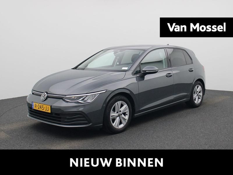 Grijs Occasion 2022 VW Golf VIII Business Hatchback | € 17.900 (Eerlijke prijs) - Afbeelding 1/4