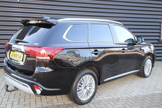 Occasion Mitsubishi Outlander Instyle 135 PK (99 kW) 2020 Zwart SUV