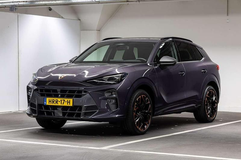 Grijs Gebruikt 2025 Cupra Terramar VZ SUV | € 53.990 (Iets duurder) - Afbeelding 1/4