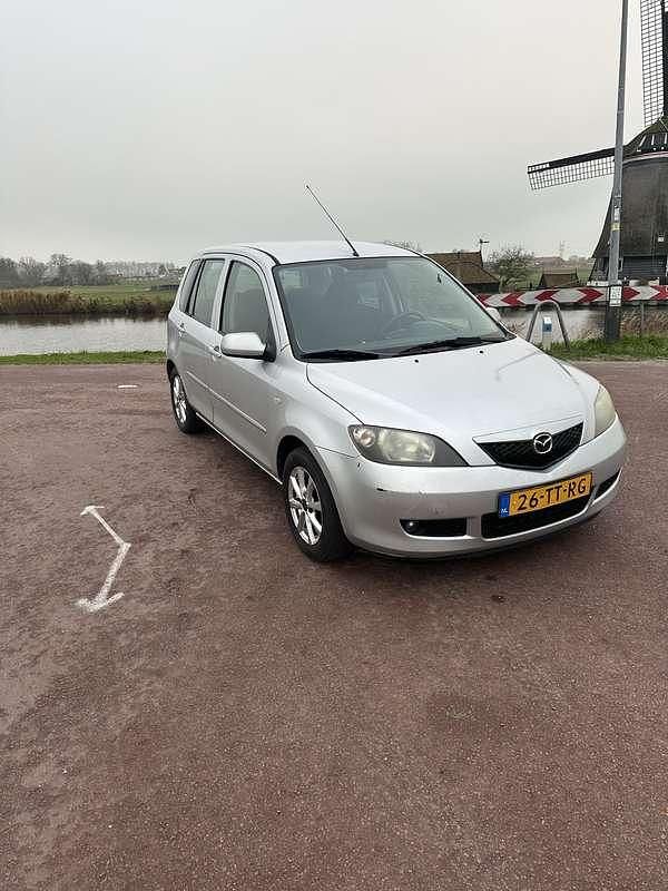 Zilver Occasion 2007 Mazda 2 Touring Hatchback | € 1.500 (Eerlijke prijs) - Afbeelding 1/4
