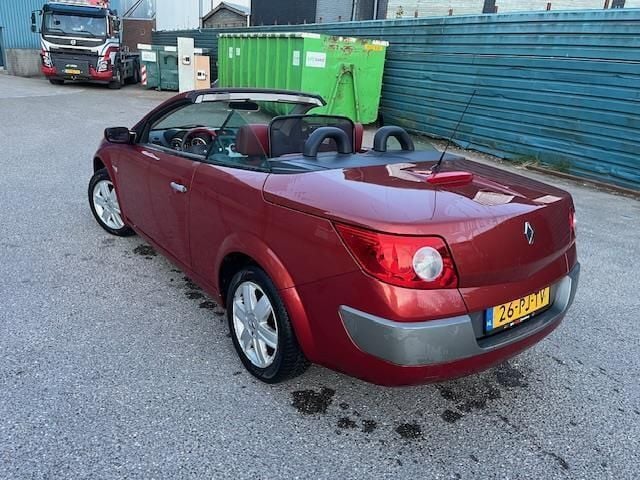 Occasion Renault Mégane Cabriolet 135 PK (99 kW) 2004 Rood Cabriolet