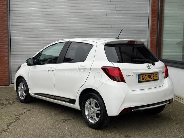 Occasion Toyota Yaris 69 PK (50 kW) 2015 Wit (metallic) Hatchback