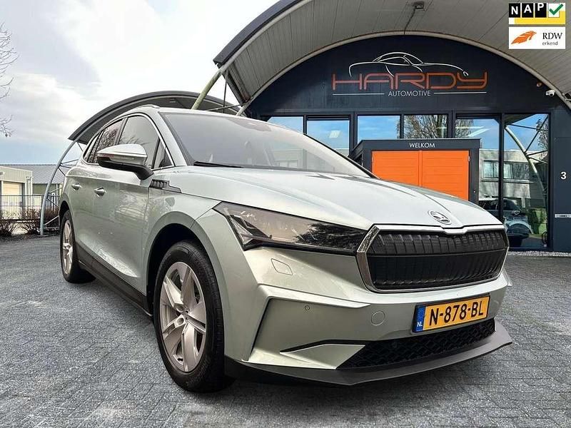 Grijs Gebruikt 2021 Skoda Enyaq iV SUV | € 29.880 (Goede deal) - Afbeelding 1/4