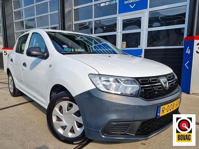 Wit Gebruikt 2017 Dacia Sandero Hatchback | € 5.450 (Eerlijke prijs) - Afbeelding 1/4