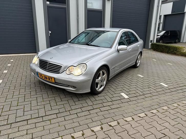 Occasion 2002 Mercedes C200 Avantgarde | € 1.899 (Eerlijke prijs) - Afbeelding 1/4