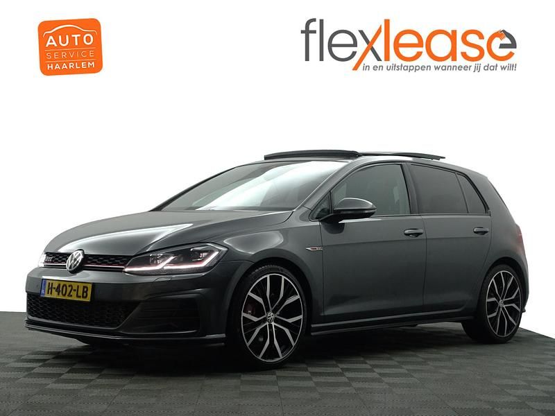 Grijs metallic Gebruikt 2019 VW Golf VII Select Hatchback | € 26.900 - Afbeelding 1/4