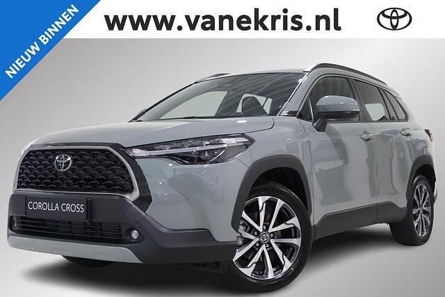 Groen Nieuw 2025 Toyota Corolla Cross Style SUV | € 44.340 (Eerlijke prijs) - Afbeelding 1/4