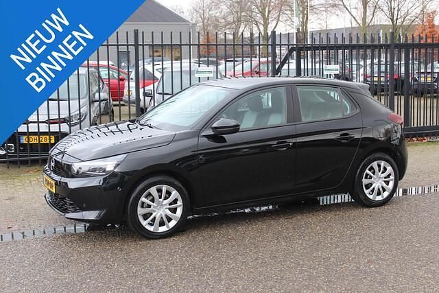 Zwart Occasion 2024 Opel Corsa Hatchback | € 14.950 (Goede deal) - Afbeelding 1/4