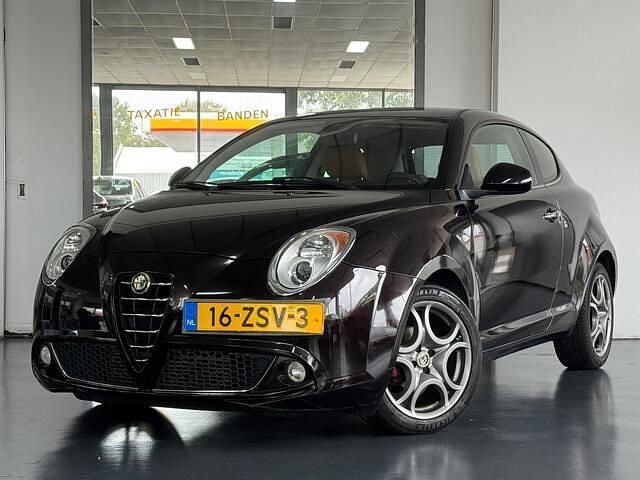 Zwart Gebruikt 2013 Alfa Romeo MiTo Distinctive Hatchback | € 6.495 (Eerlijke prijs) - Afbeelding 1/4