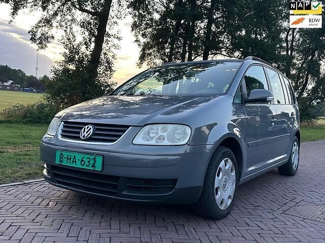 Grijs Gebruikt 2005 VW Touran Trendline MPV | € 1.599 (Eerlijke prijs) - Afbeelding 1/4