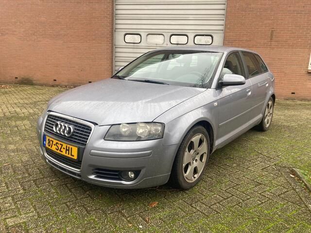 Grijs Gebruikt 2005 Audi A3 Sportback Ambition Hatchback | € 1.850 (Super prijs) - Afbeelding 1/4