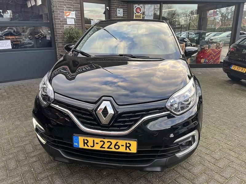 Zwart (metallic) Gebruikt 2017 Renault Captur Zen SUV | € 9.650 (Eerlijke prijs) - Afbeelding 1/4