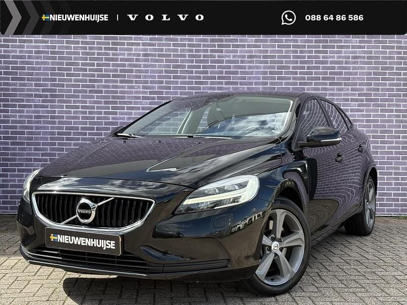 Zwart, metallic lak Gebruikt 2017 Volvo V40 Stationwagen | € 15.899 (Eerlijke prijs) - Afbeelding 1/3