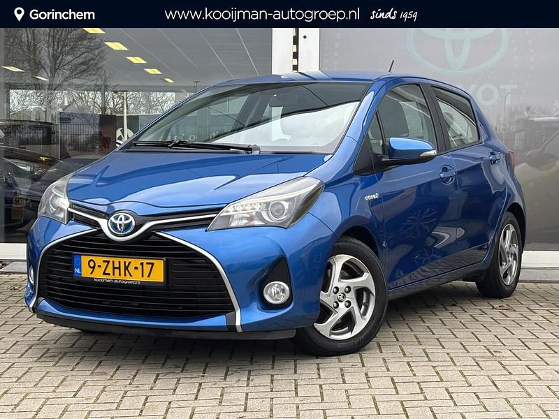 Occasion Toyota Yaris Hybrid 101 PK (74 kW) 2015 Blauw Hatchback