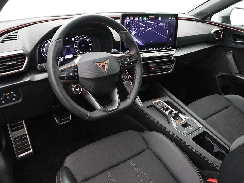 Occasion Cupra Leon 204 PK (150 kW) 2024 Wit, metallic lak Hatchback