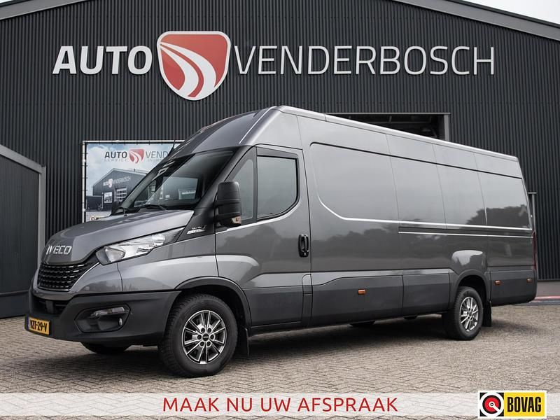 Grijs Gebruikt 2024 Iveco Daily Van | € 35.812 (Eerlijke prijs) - Afbeelding 1/4