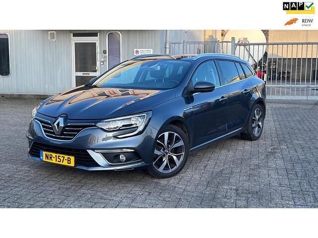 Grijs (metallic) Occasion 2017 Renault Mégane GrandTour Bose Edition Stationwagen | € 7.850 (Goede deal) - Afbeelding 1/4