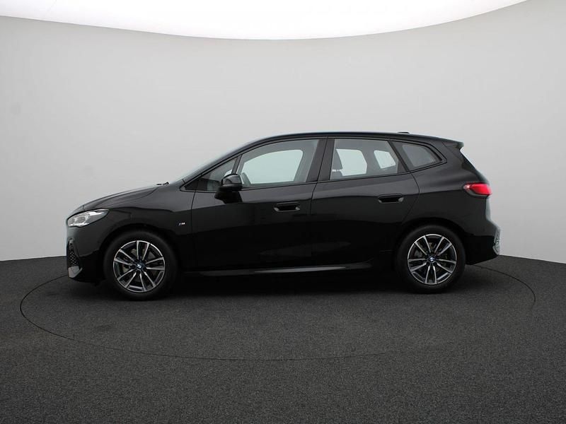 Occasion BMW 220 Active Tourer M Sport 170 PK (125 kW) 2025 Zwart, metallic lak MPV