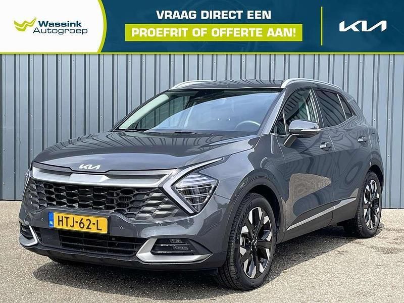 Zwart Gebruikt 2022 Kia Sportage 2 SUV | € 35.840 (Eerlijke prijs) - Afbeelding 1/4