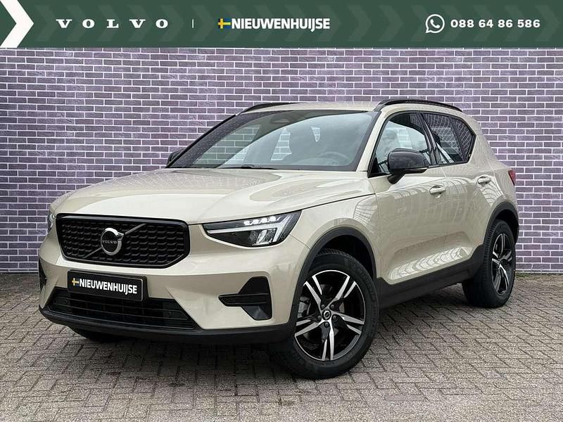 Bruin Gebruikt 2025 Volvo XC40 Plus SUV | € 44.899 (Eerlijke prijs) - Afbeelding 1/3