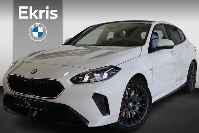 Wit Nieuw 2025 BMW 123 M Sport Hatchback | € 64.274 - Afbeelding 1/4