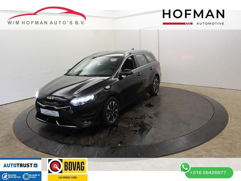 Grijs Gebruikt 2022 Kia Ceed Hatchback | € 20.940 (Super prijs) - Afbeelding 1/4