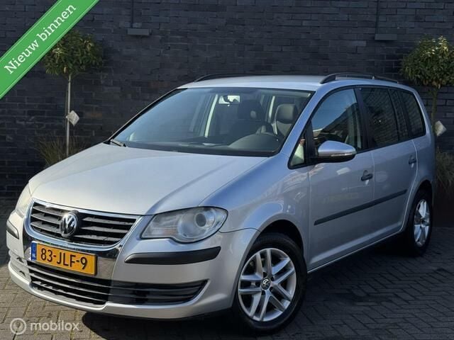 Grijs Gebruikt 2009 VW Touran MPV | € 2.995 (Goede deal) - Afbeelding 1/4