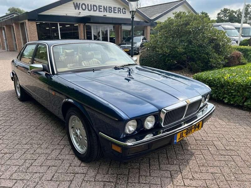 Blauw Gebruikt 1994 Jaguar XJ6 Sedan | € 9.950 - Afbeelding 1/4