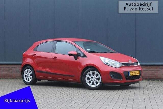 Occasion Kia Rio Plus 86 PK (63 kW) 2013 Rood (metallic) Hatchback