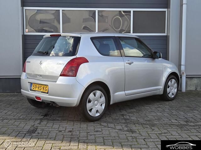 Occasion Suzuki Swift GLS 92 PK (67 kW) 2005 Grijs Hatchback