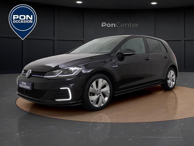 Zwart Gebruikt 2020 VW Golf VIII GTE Hatchback | € 22.950 (Goede deal) - Afbeelding 1/3